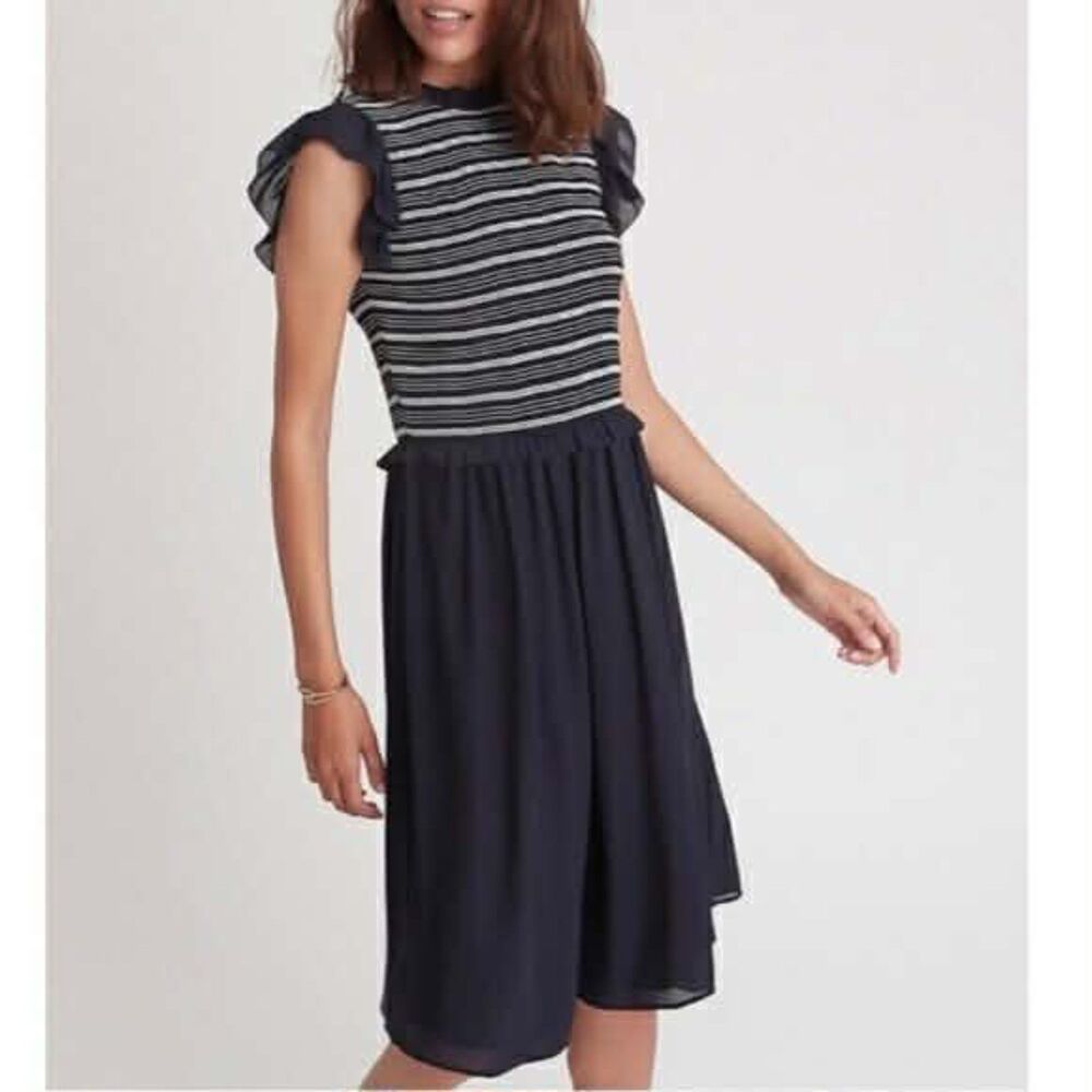 Ann Taylor Navy Smocked Bodice Fit & Flare Flutter Sleeve Dress, size 4